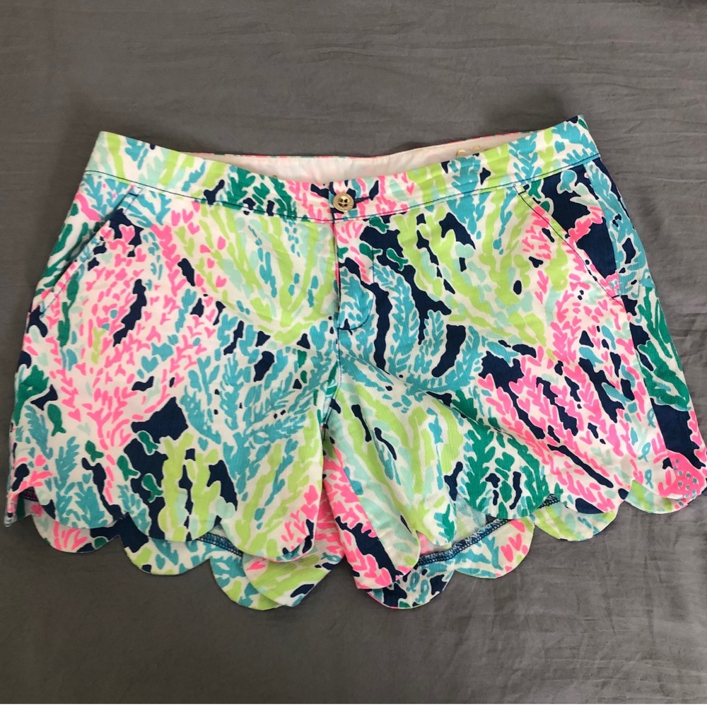 Lilly Pulitzer Buttercup Shorts Scalloped Hem Coral Print Pink Green Size 6